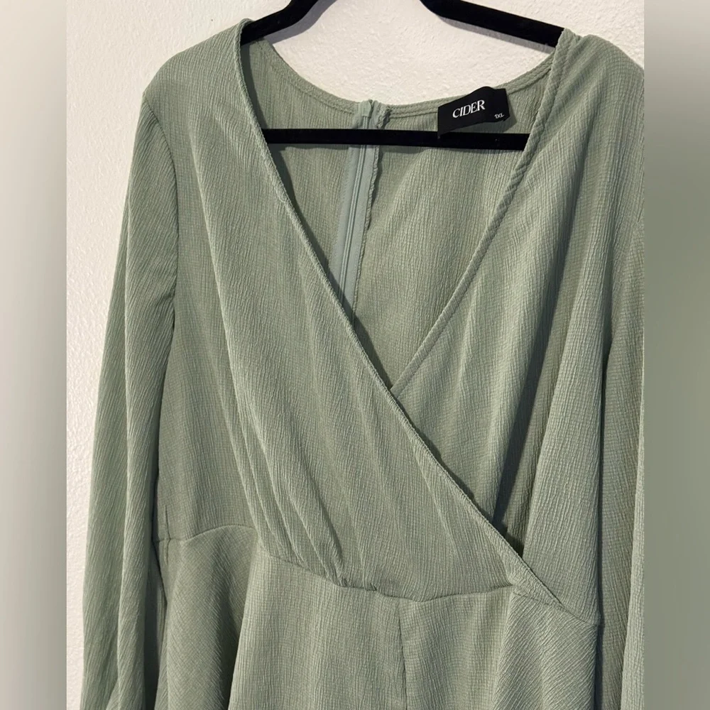 Cider 1x green womens romper - Picture 3 of 6